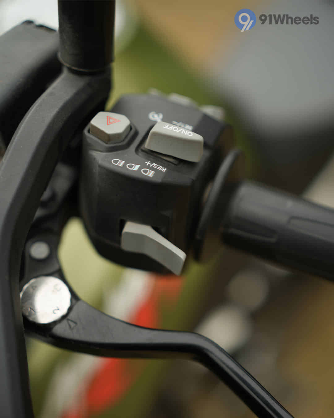 Multifunction Switchgear Right