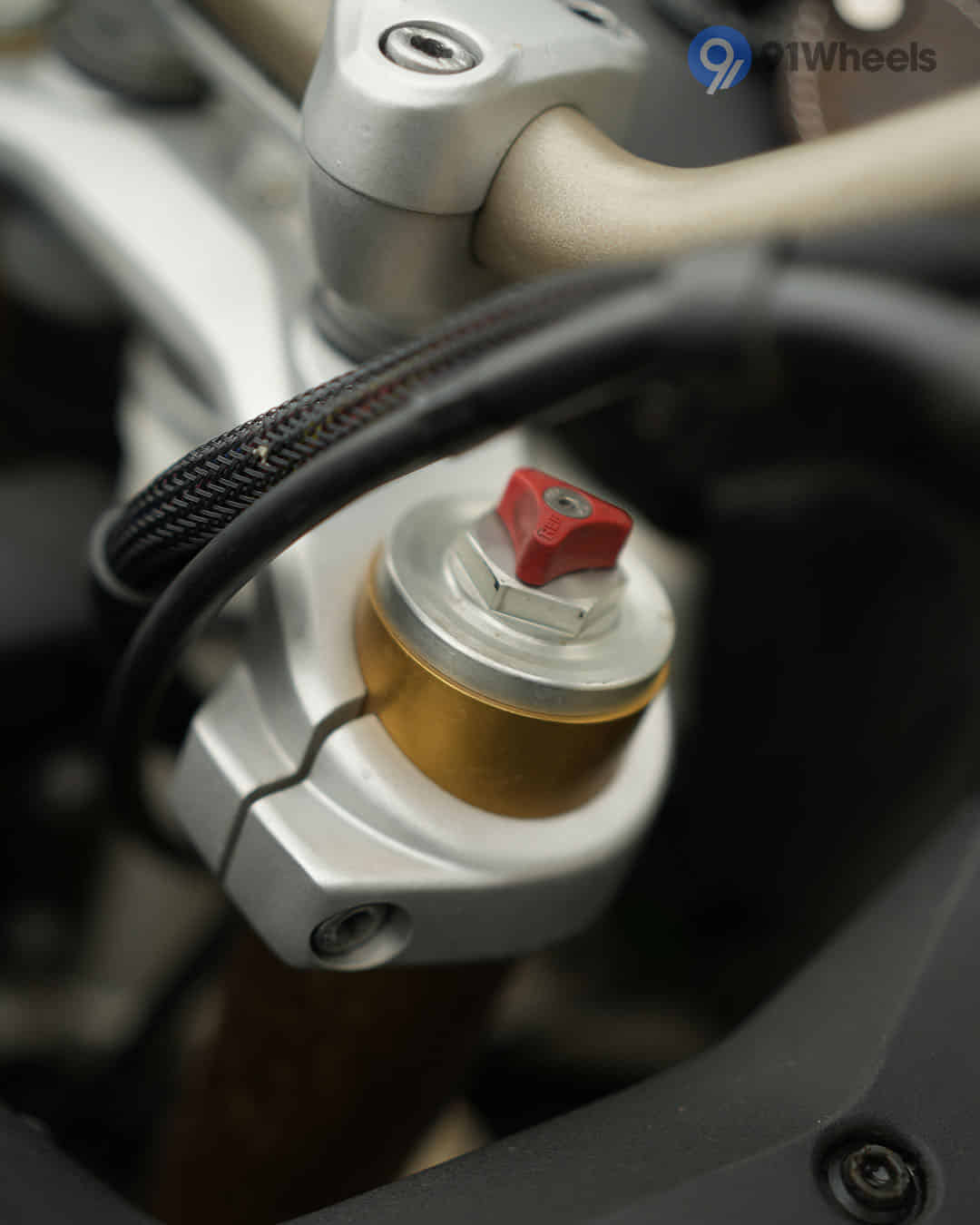 Apache RTX 300 image