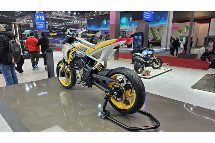 TVS Apache RTX 300 Left Rear Three Quarter TVS Apache RTX 300 Left Rear Three Quarter