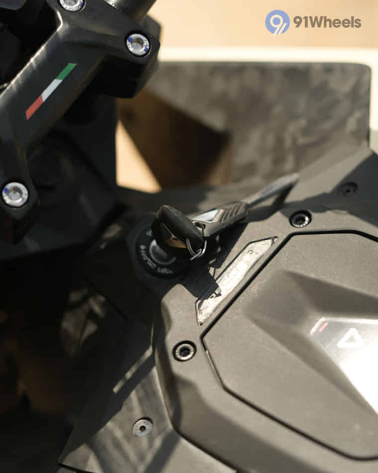 Handlebar & Console Area - 12