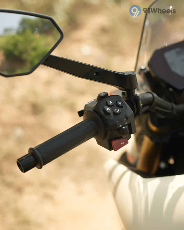 Handlebar & Console Area - 3