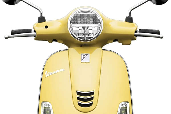 Vespa VXL 125 Head Light