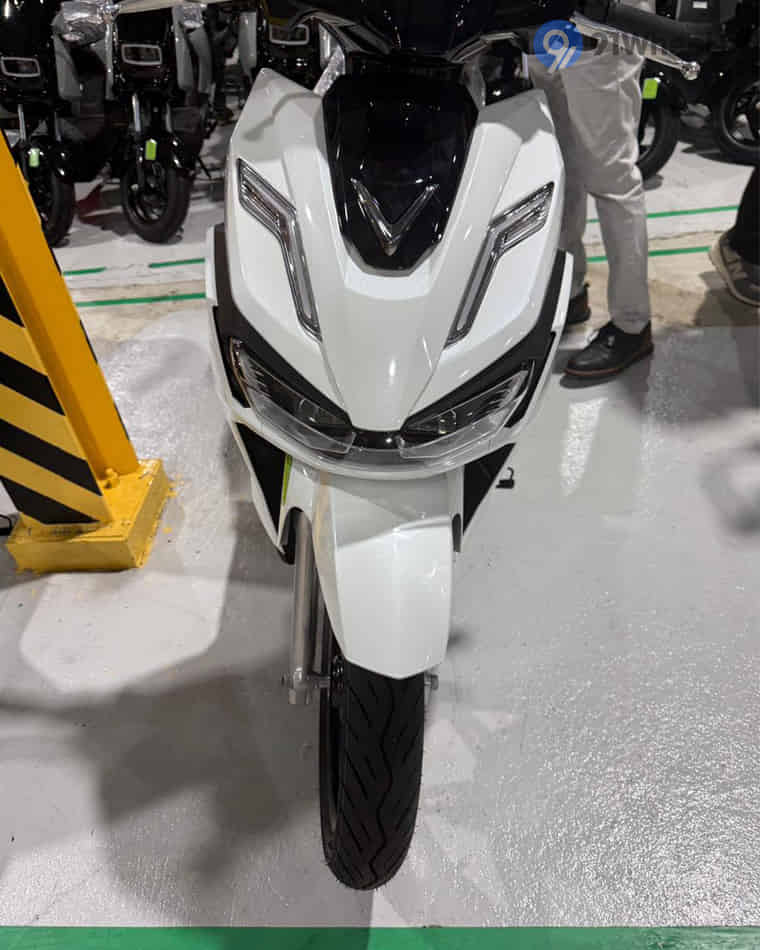 Front Body & Wheels - 2