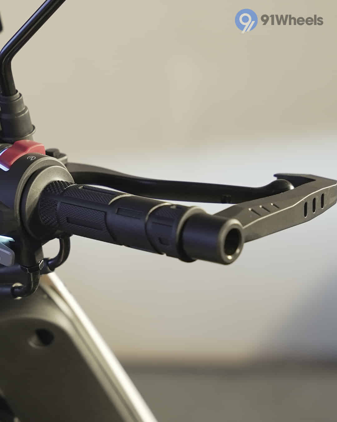 Right Side Throttle Grip Right Side Throttle Grip