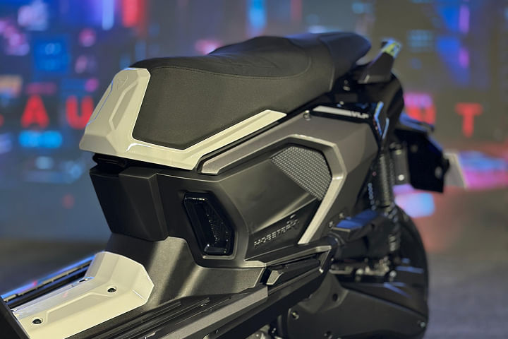 VLF Mobster 135 Pillion Footrest