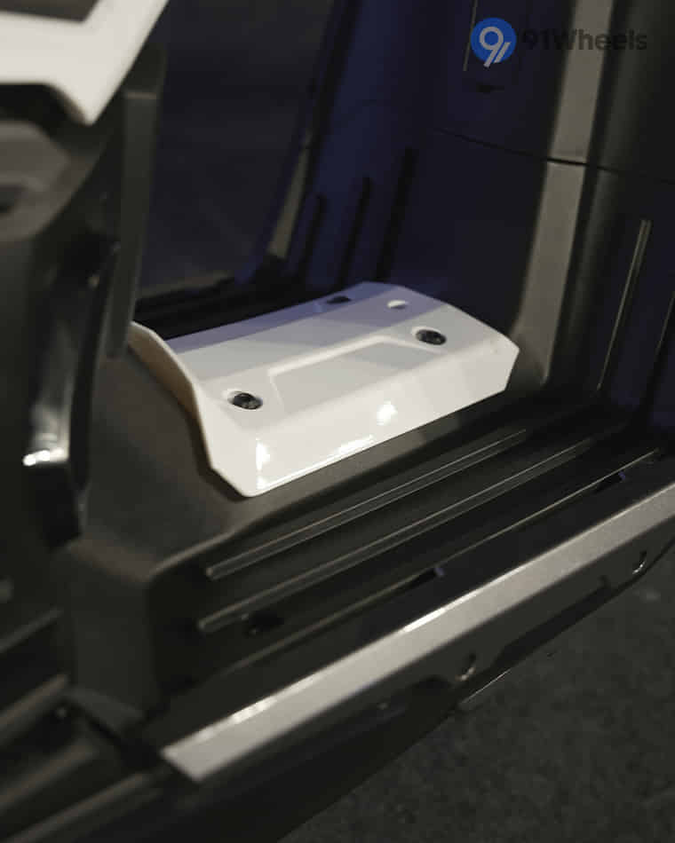 Stands & Utility - 1 Stands & Utility - 1