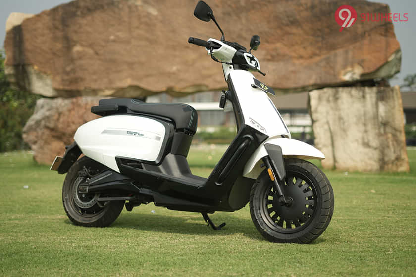 VLF Tennis Right Front Three Quarter VLF Tennis Right Front Three Quarter