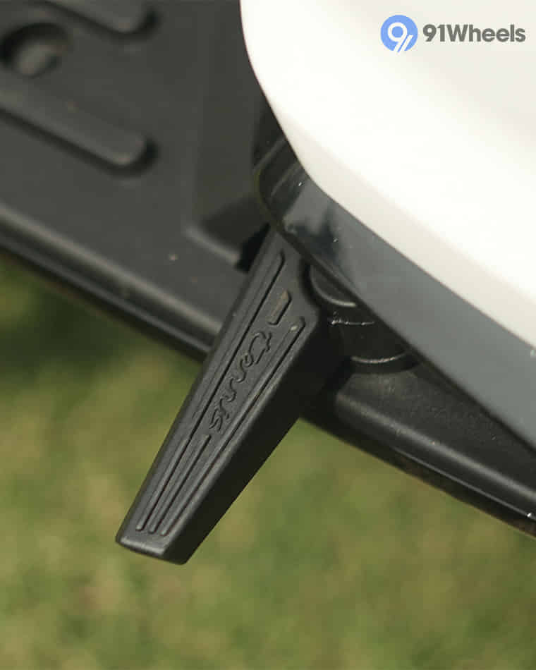 Stands & Utility - 4