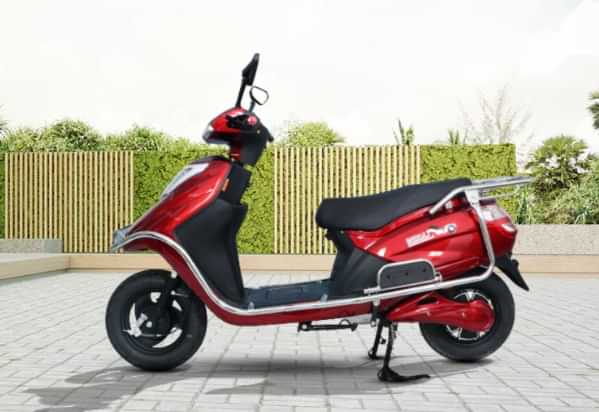 Warivo Motors Queen 2021-2025 Left Side View Warivo Motors Queen 2021-2025 Left Side View