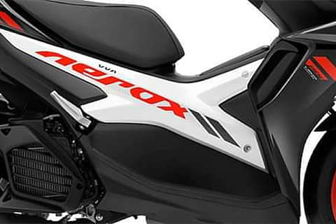 Yamaha Aerox 155 Monster Energy MotoGP Edition Rider Footpeg