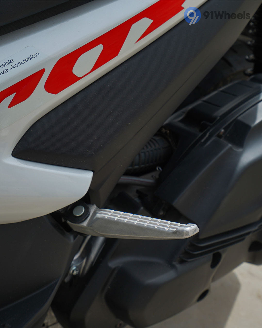 Stands & Utility - 4