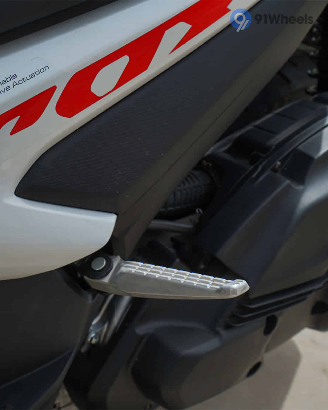 Pillion Footrest Pillion Footrest