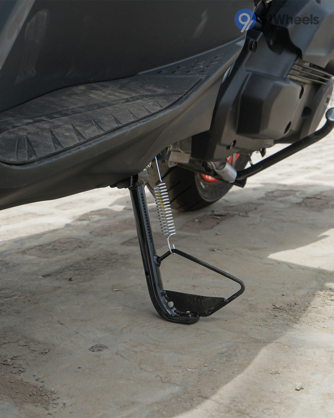 Stands & Utility - 1