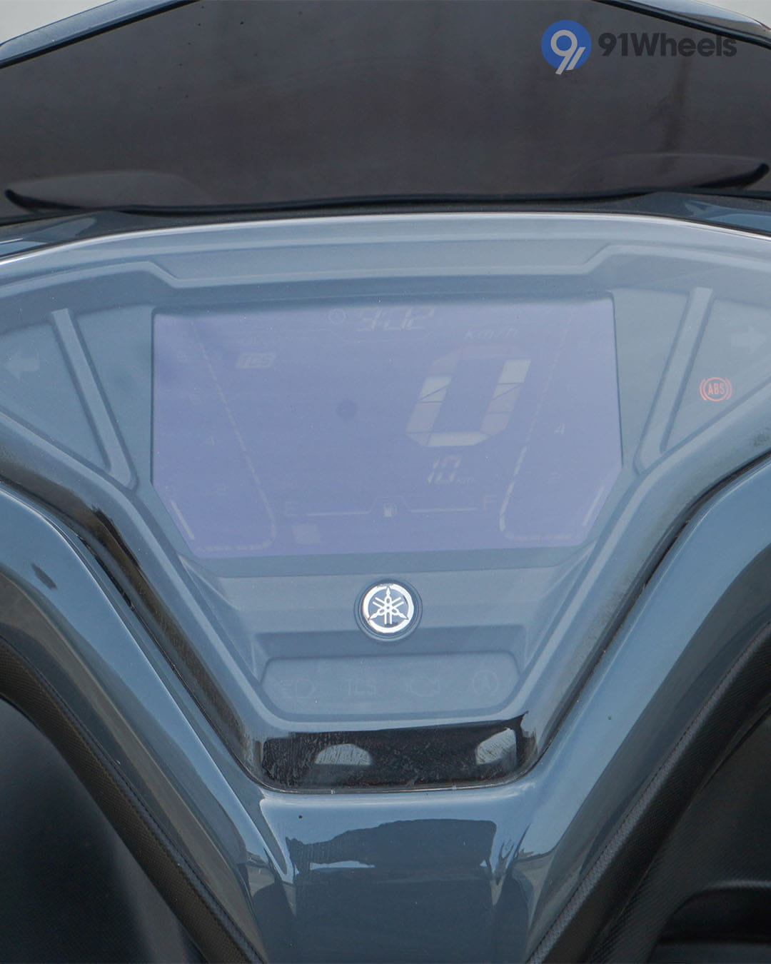 Handlebar & Console Area - 4