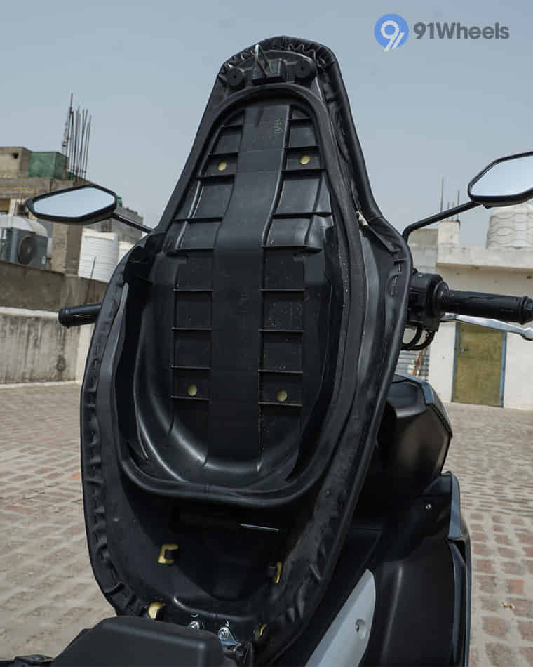 Seat & Storage - 3 Seat & Storage - 3