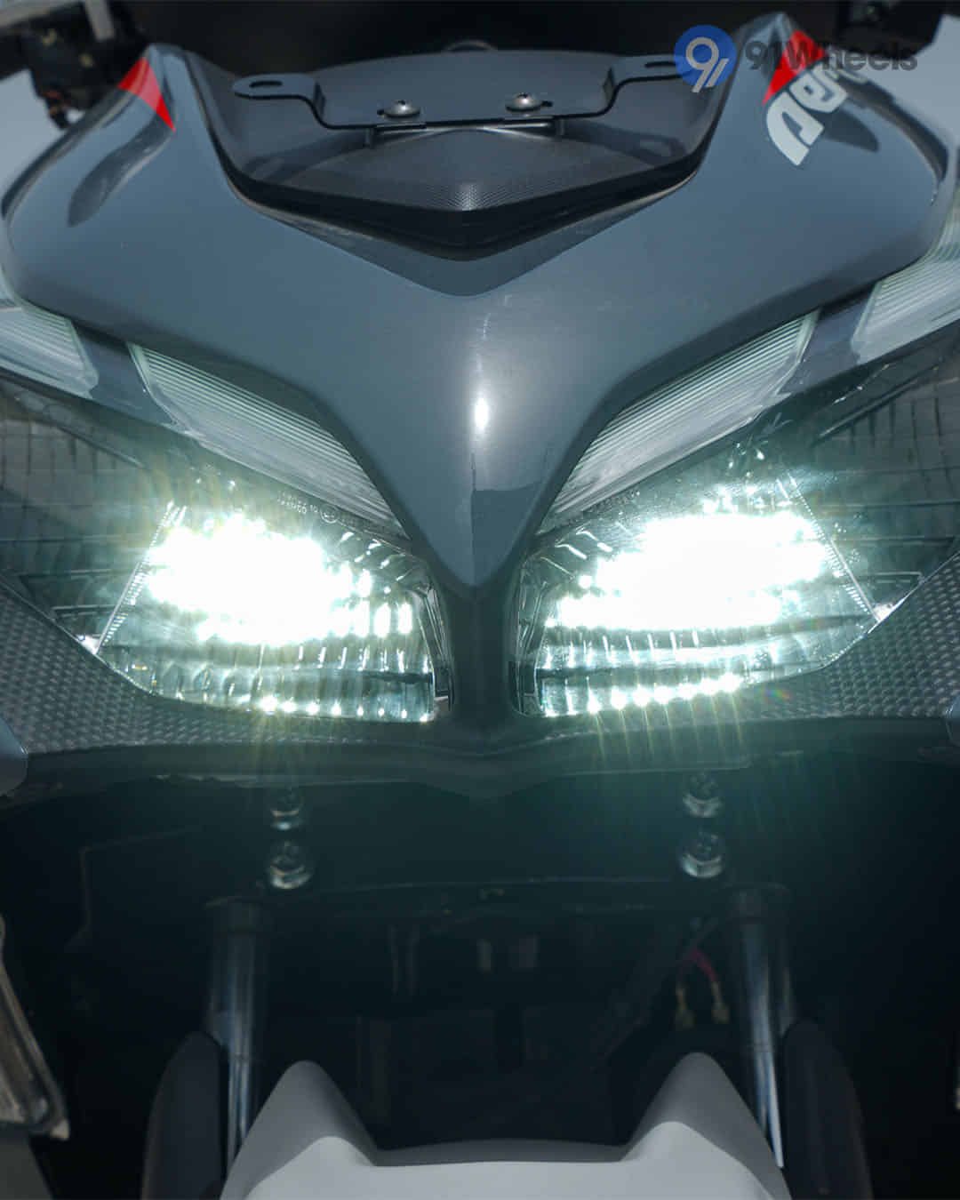 Head Light Head Light