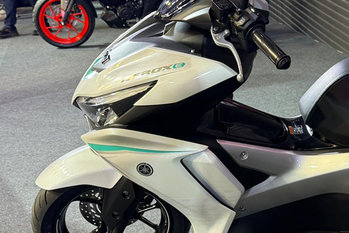 Yamaha Aerox E Side Fairing Yamaha Aerox E Side Fairing