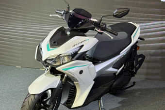 Yamaha Aerox E Left Front Three Quarter