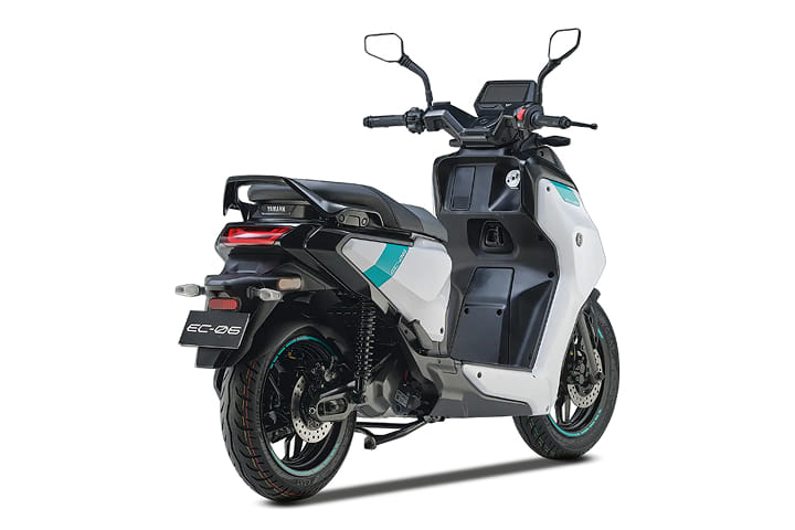 Yamaha EC-06 Right Rear Three Quarter