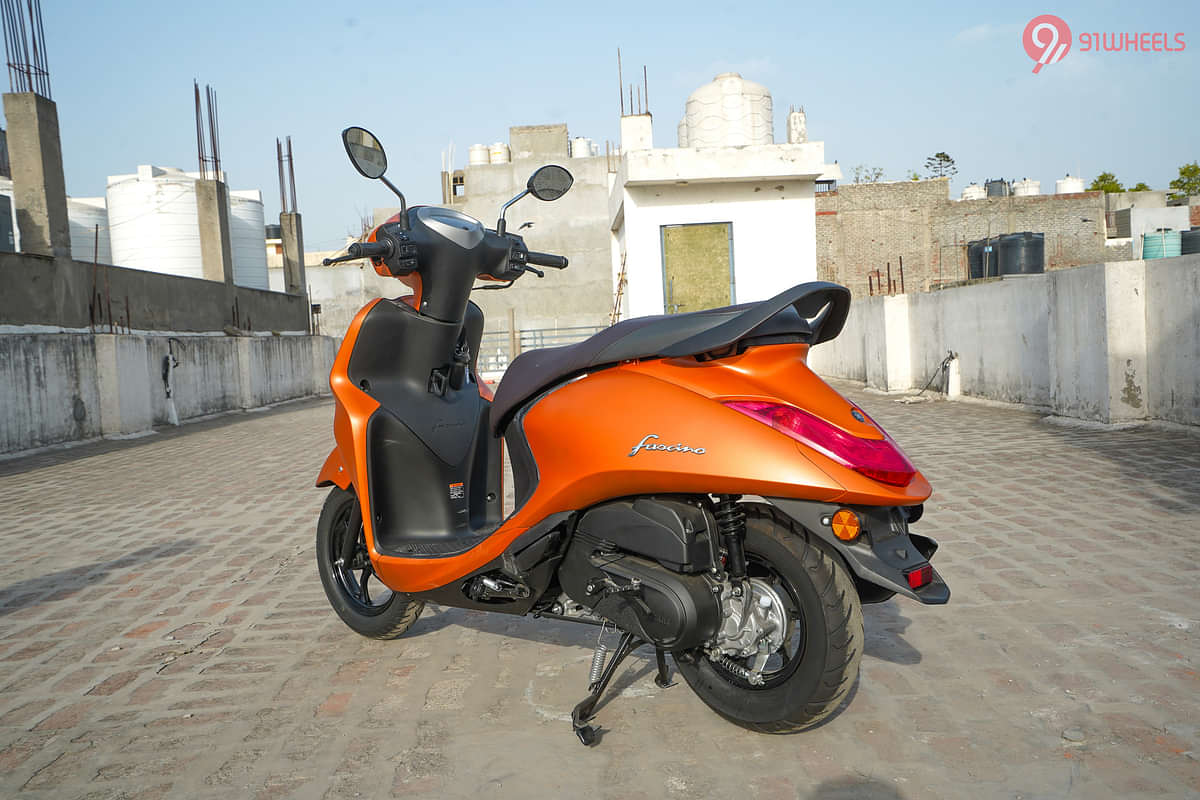 Yamaha Fascino 125 Fi Hybrid Left Rear Three Quarter