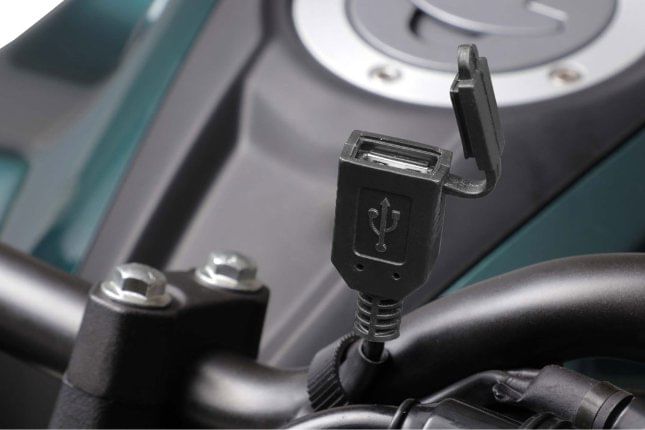 Yamaha FZ 25 2020-2024 USB Port