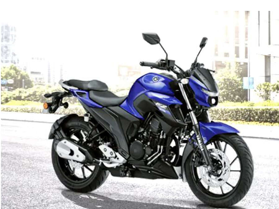 Yamaha FZ 25 Right Front Three Quarter