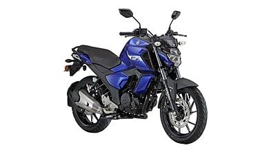 Yamaha FZ-S FI V3 Right Front Three Quarter