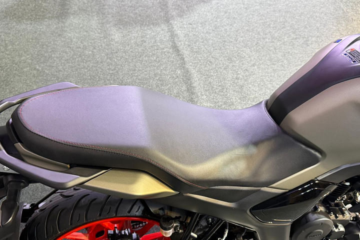 Yamaha FZ Rave Bike Seat