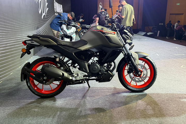Yamaha FZ Rave Right Side View