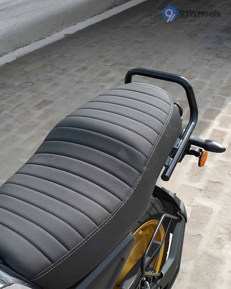 Seats & Comfort - 2 Seats & Comfort - 2