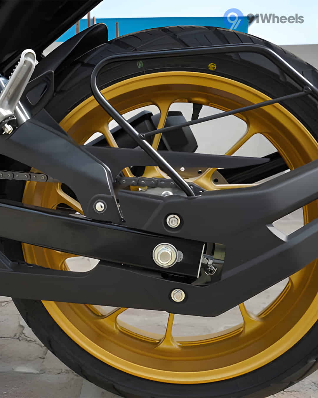 Saree Guard Saree Guard