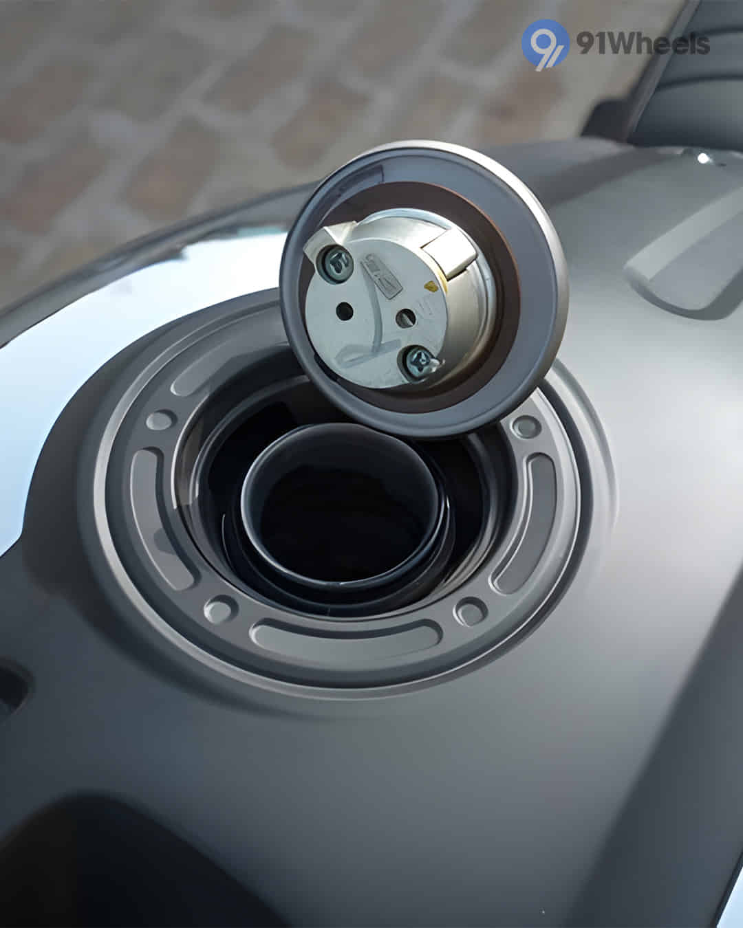 Open Fuel Lid Open Fuel Lid