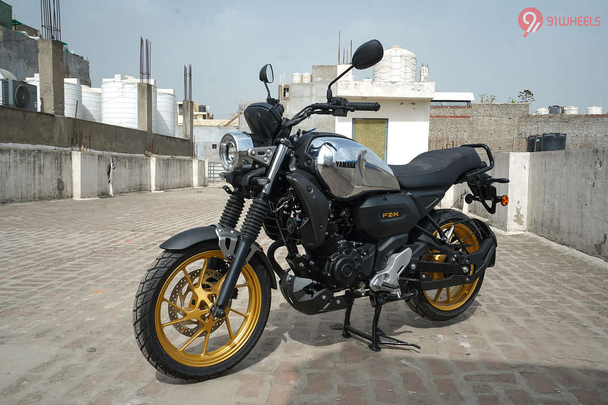 Yamaha FZ-X Left Front Three Quarter