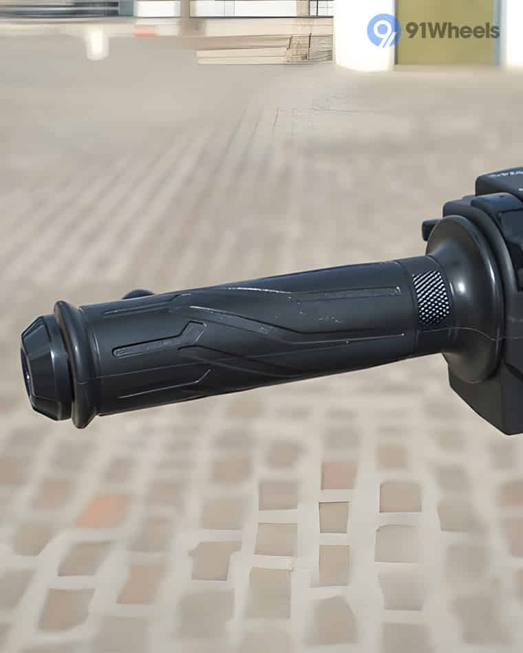 Handlebar & Console Area - 43 Handlebar & Console Area - 43