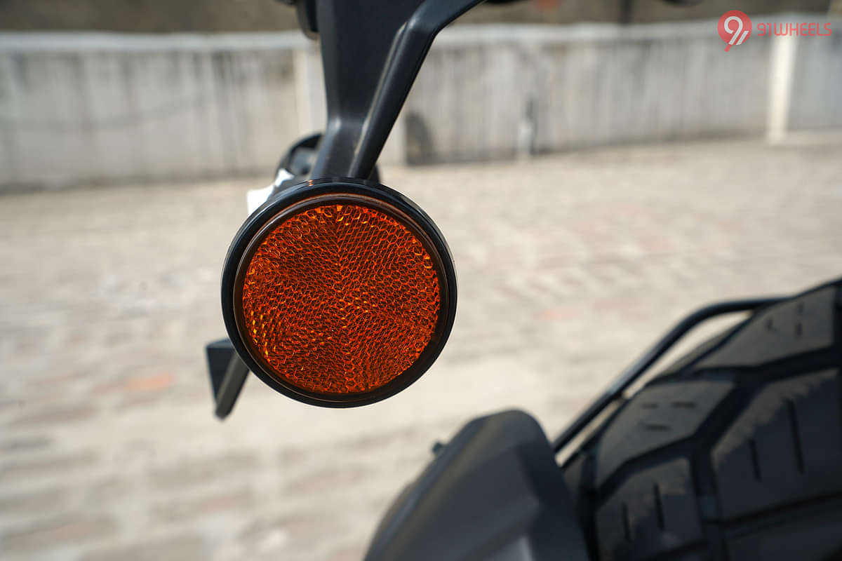 Yamaha FZ-X Rear Reflex Reflector