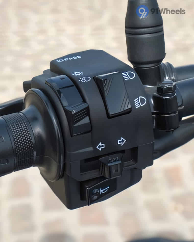 Handlebar & Console Area - 40 Handlebar & Console Area - 40