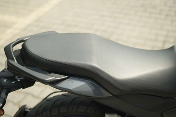 Yamaha FZS FI V4 Bike Seat