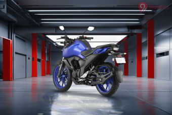 Yamaha FZS FI V4 Left Rear Three Quarter