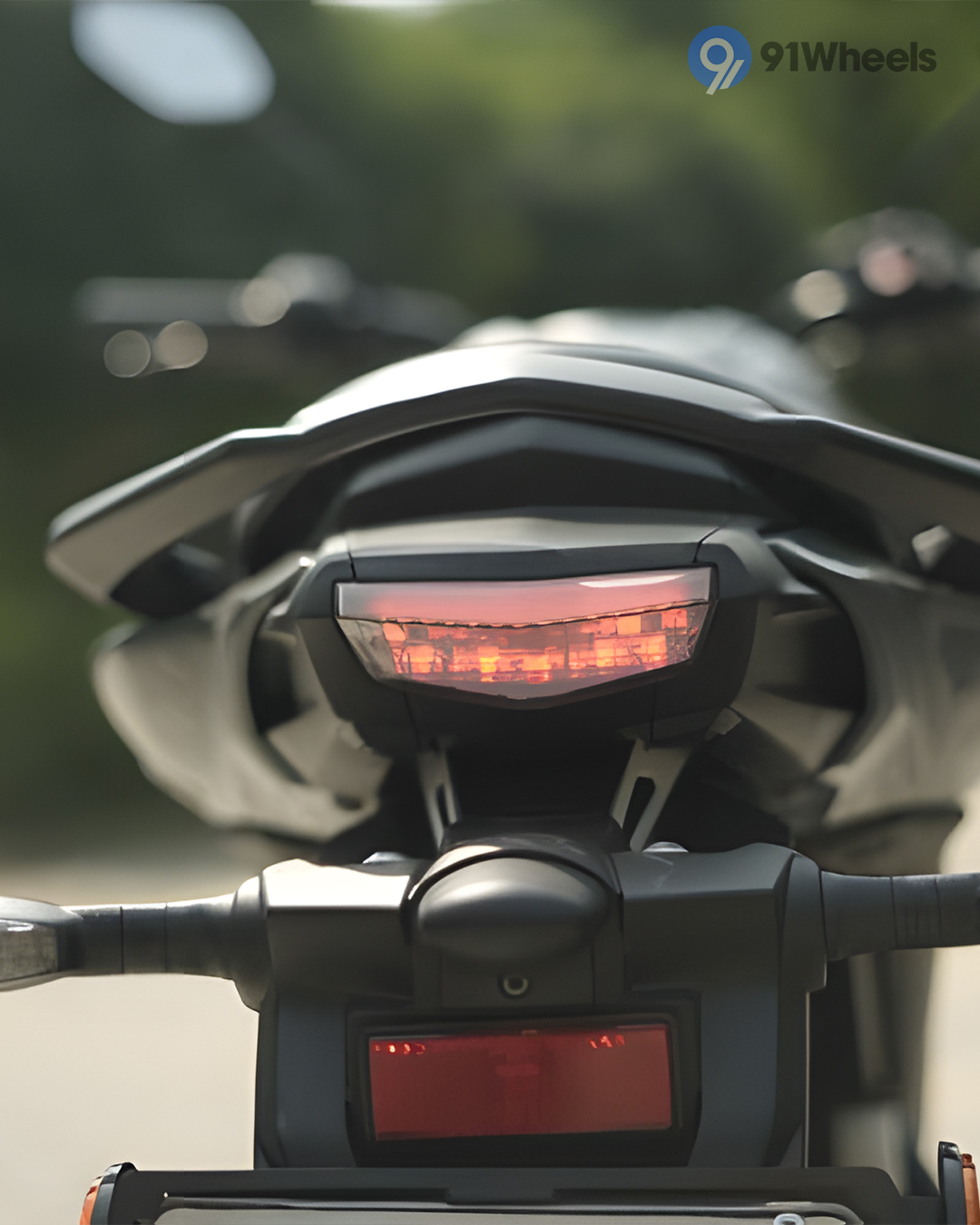 Yamaha FZS FI V4 image