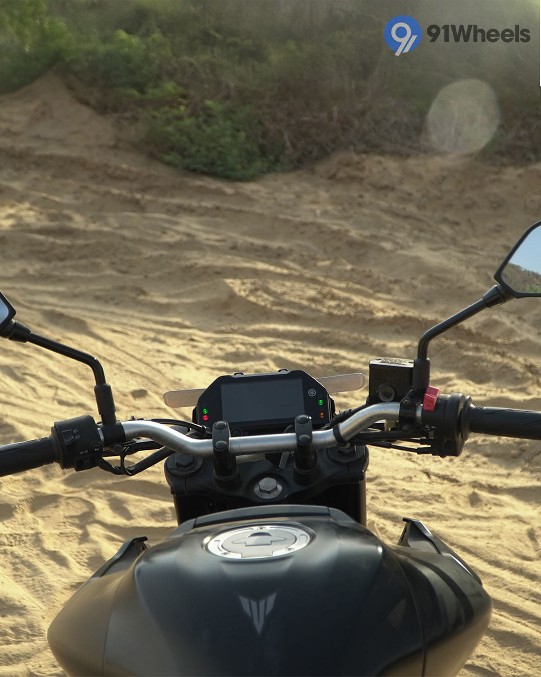 Handlebar & Console Area - 3