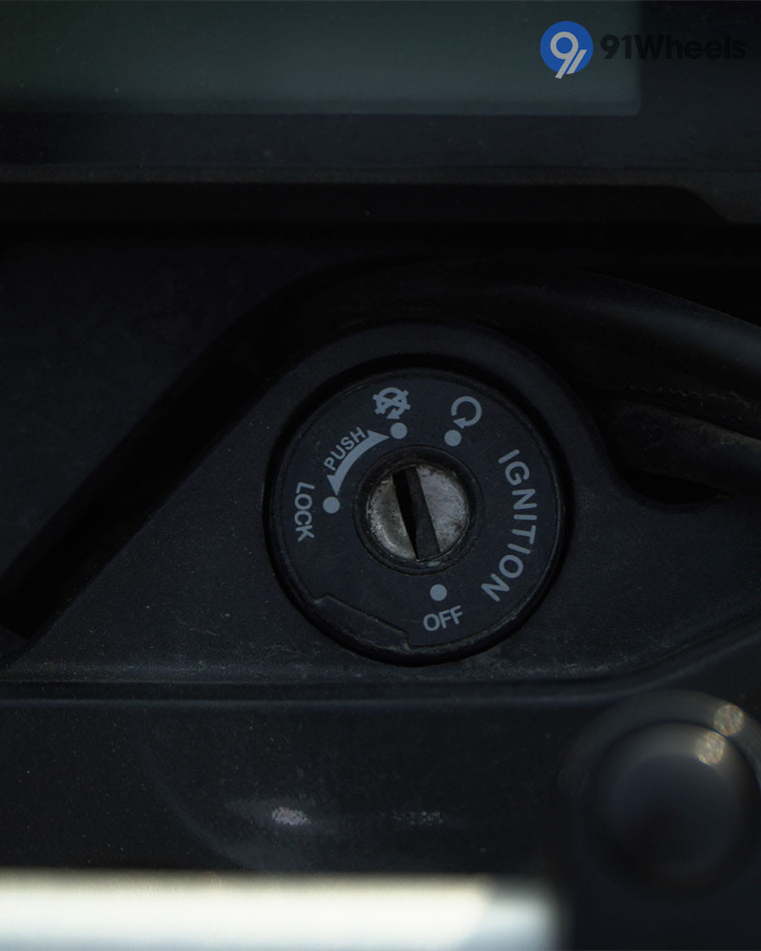 Handlebar & Console Area - 10