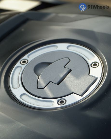 MT 03 Closed Fuel Lid