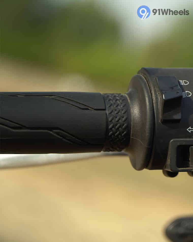 Handlebar & Console Area - 6