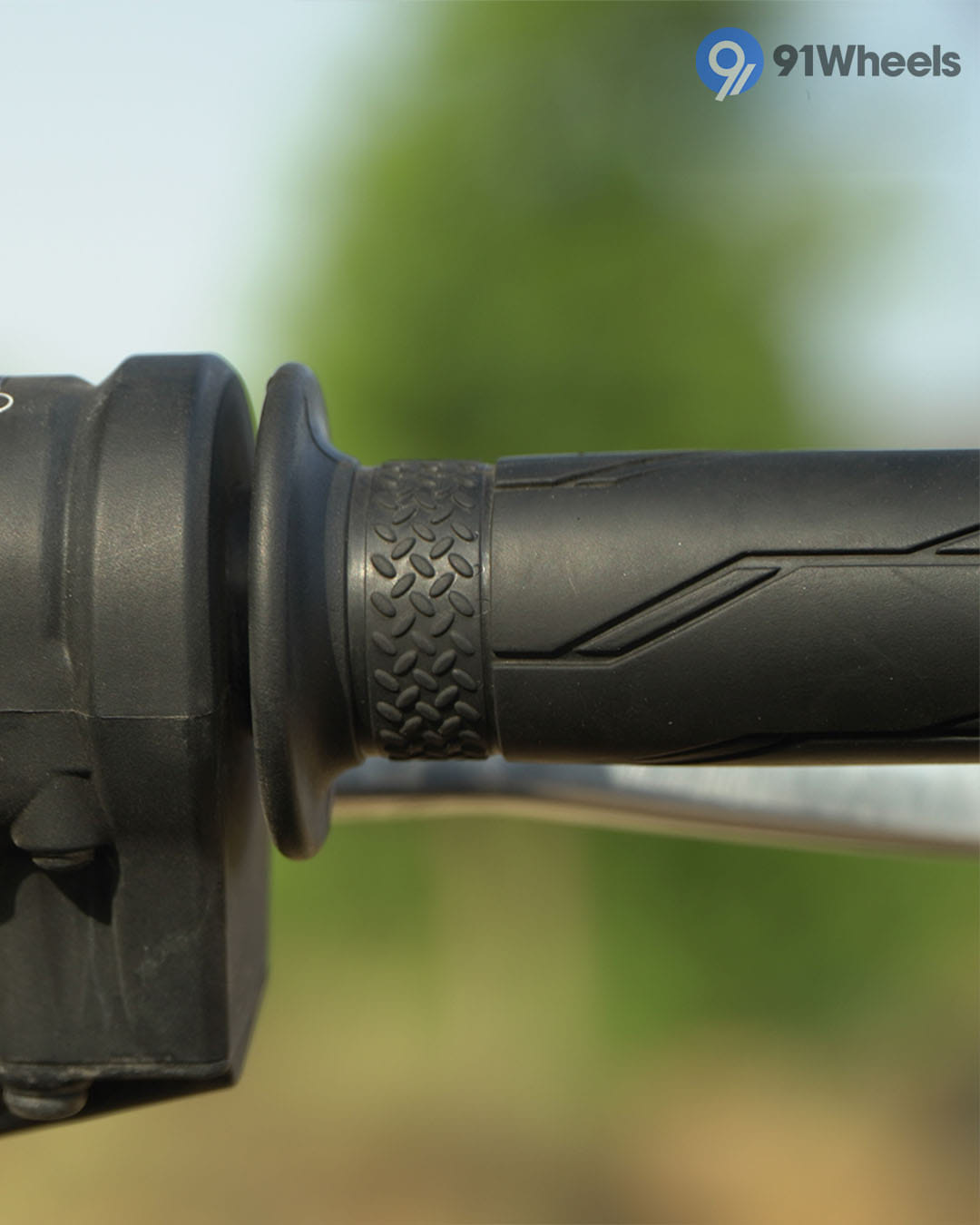 Handlebar & Console Area - 6