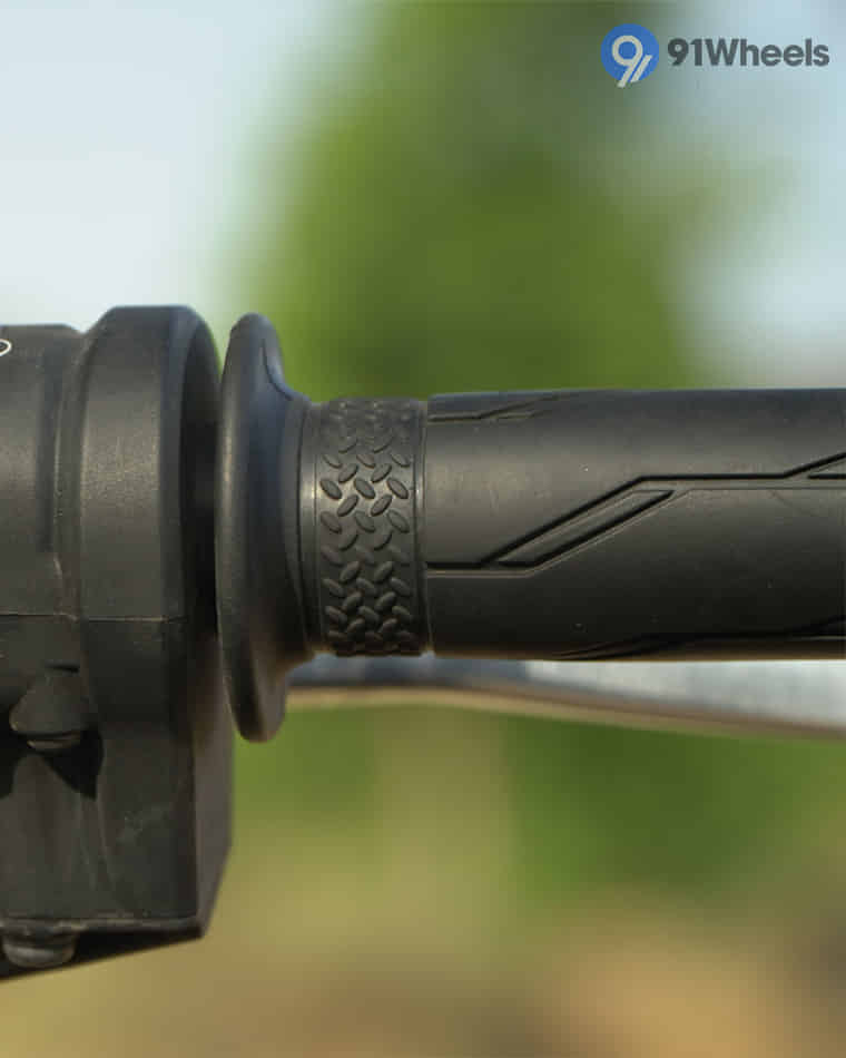 Handlebar & Console Area - 5