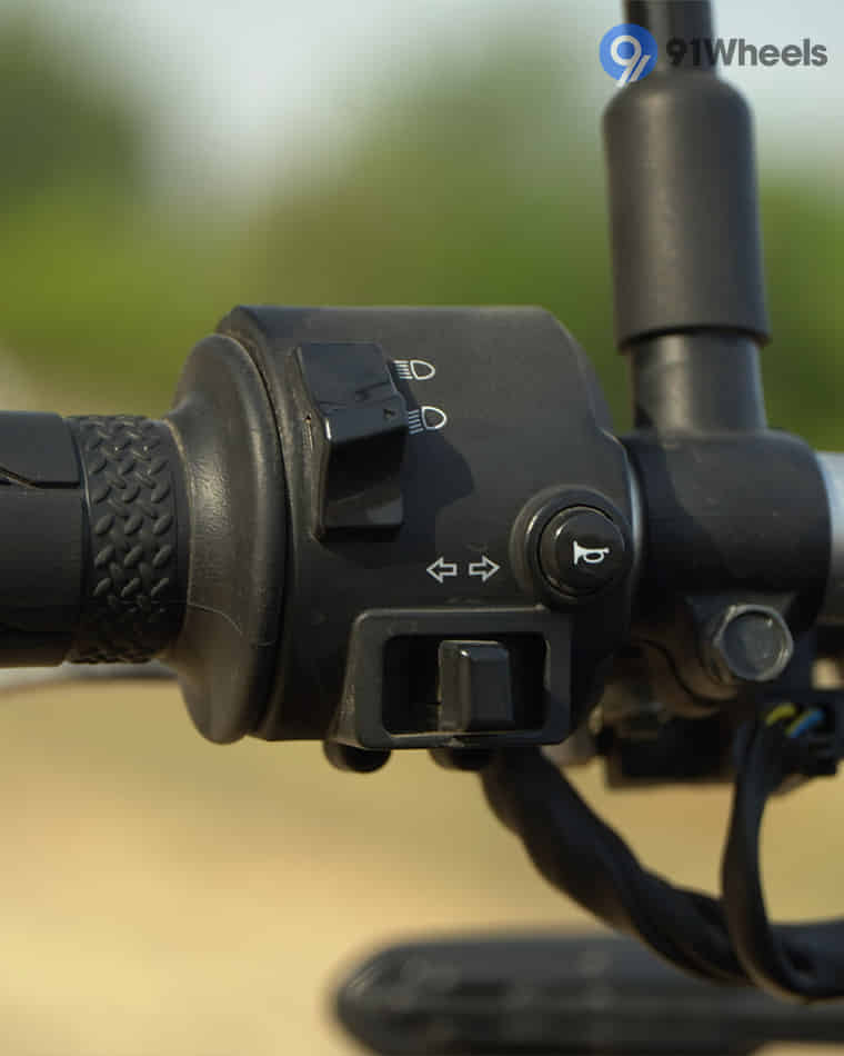 Handlebar & Console Area - 4