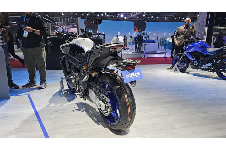 Yamaha MT 09 Left Rear Three Quarter