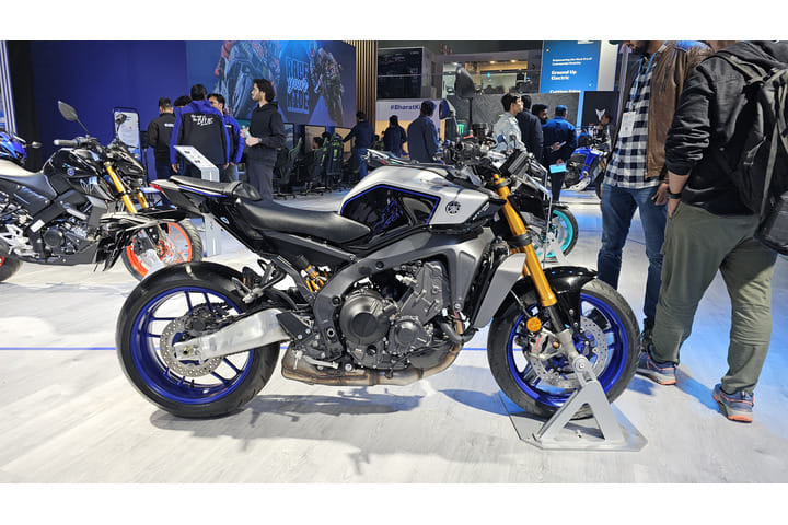 Yamaha MT 09 Right Side View