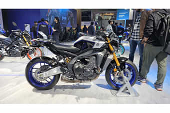 Yamaha MT 09 Right Side View Yamaha MT 09 Right Side View