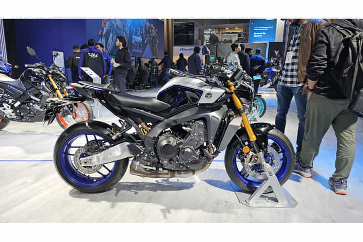 Yamaha MT 09 Right Side View Yamaha MT 09 Right Side View